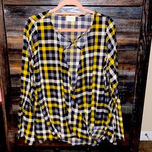 Checked blouse with bell sleeves